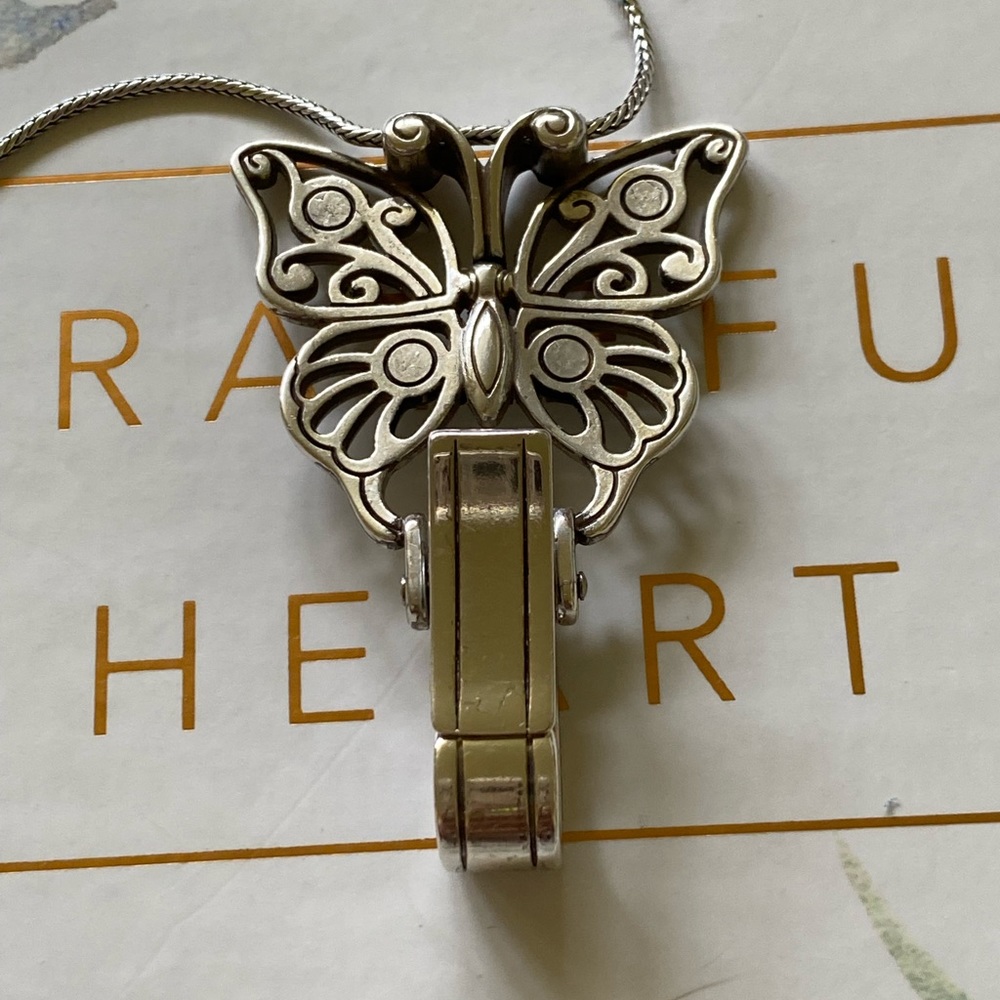 Brighton necklace tag holder - Picture 2 of 5